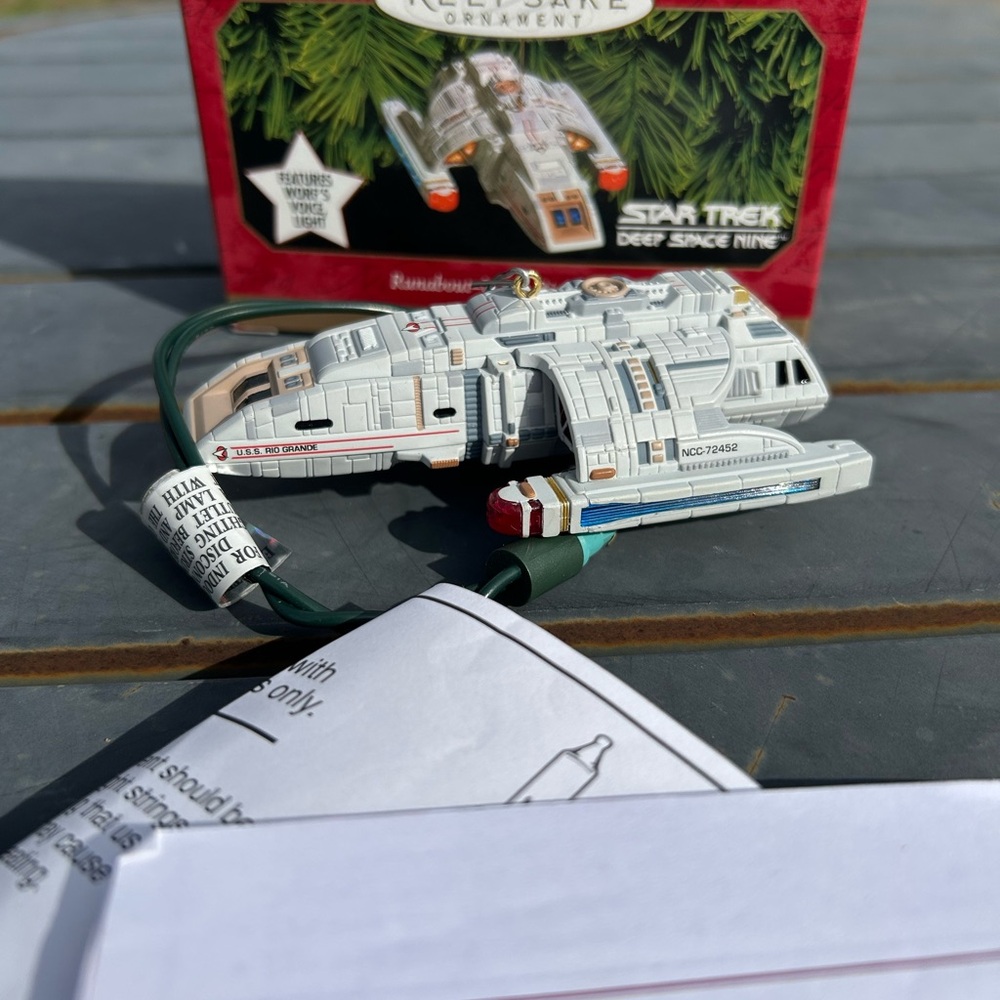 Hallmark Keepsake Ornament – Star Trek Runabout USS Rio Grande